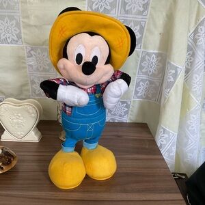 Disney Jr. Mickey Mouse E-I-Oh Interactive Toy. Sings and Dances